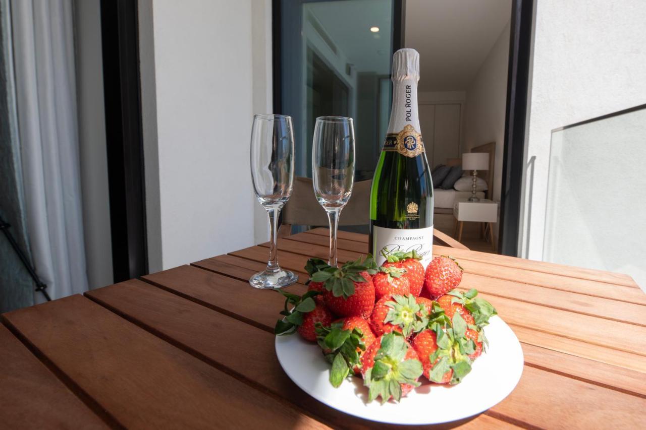 Brand New Luxury 1 Bed 2 Bath Apartment - Spa & Pool Gibraltar Luaran gambar