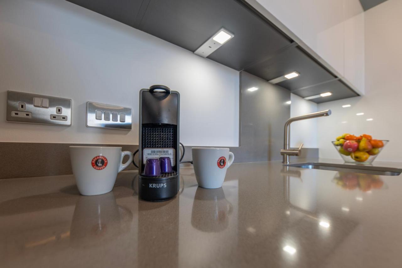 Brand New Luxury 1 Bed 2 Bath Apartment - Spa & Pool Gibraltar Luaran gambar